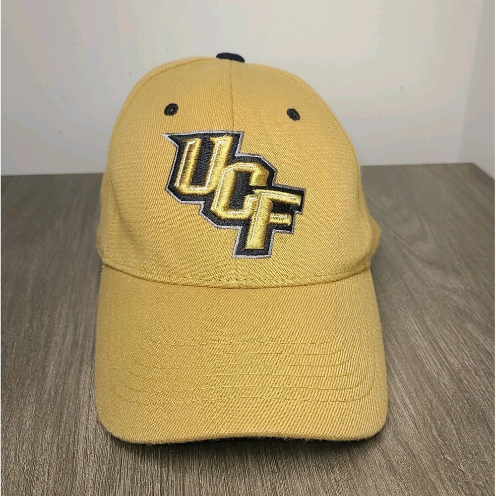 UCF Knights Fitted Hat Top of the World Gold Black Cap Size L NCAA Football